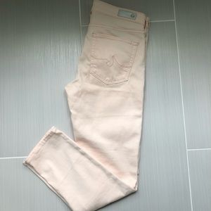 Mid-rise cigarette crop.Like new condition